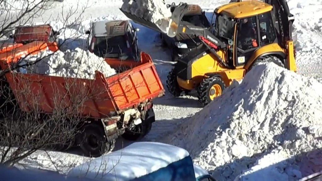 Вывоз снега с погрузкой в Спасске-Дальнем для организаций и частных лиц в октябре